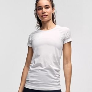 Lululemon swiftly training tshirt sz4